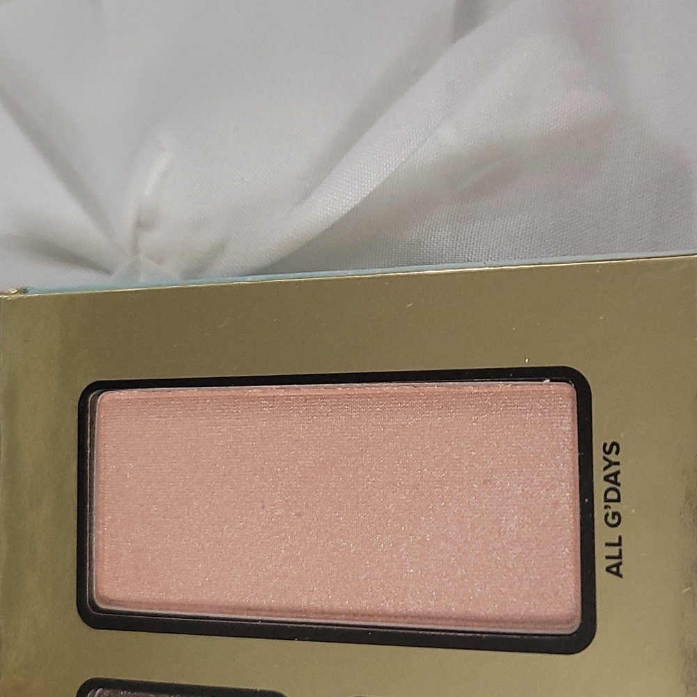 Too Faced Christmas in Sydney - Picture 3 of 4